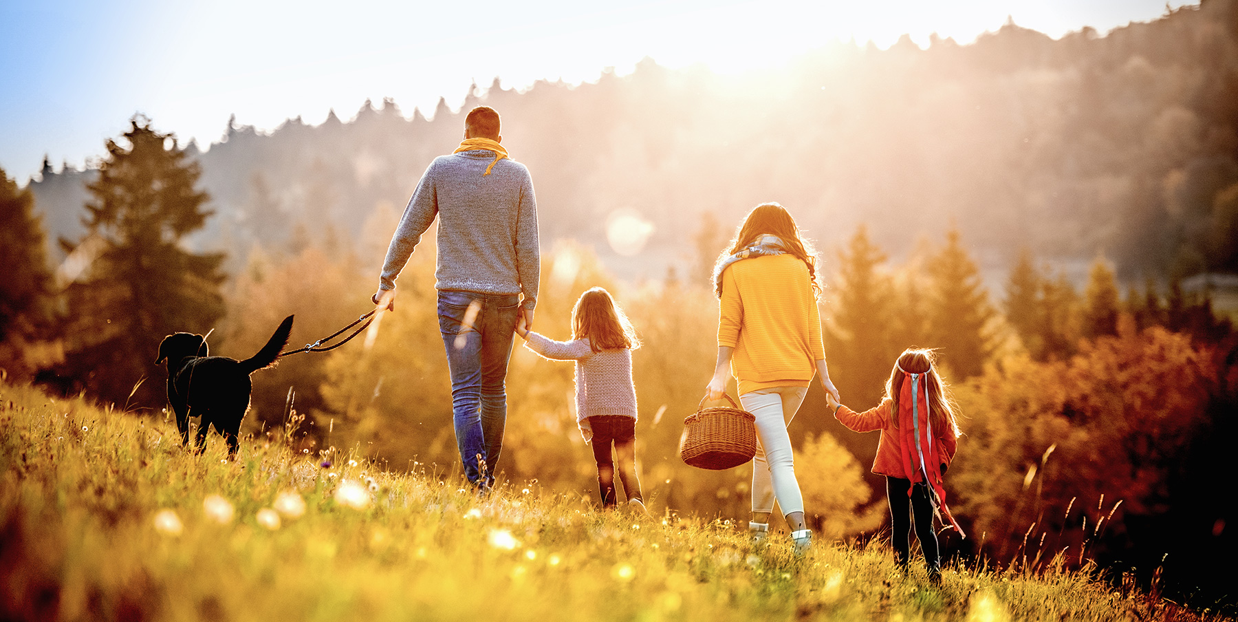 TEACHING KIDS GRATITUDE: FAMILY ACTIVITIES TO SHAPE A LIFELONG POSITIVE OUTLOOK